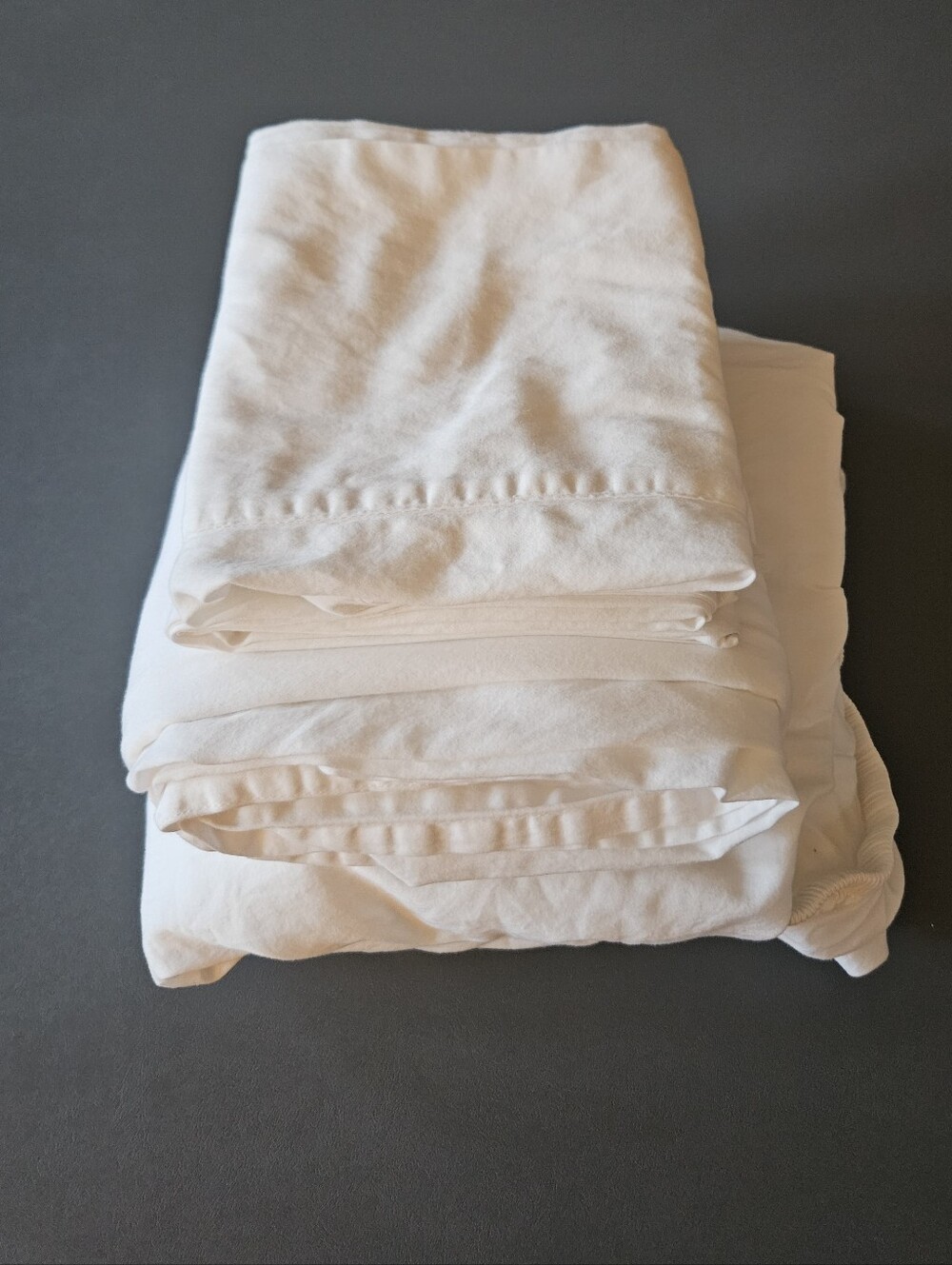 Boll & Branch Signature Soft Organic Cotton Sheet Set in White - Full/Standard